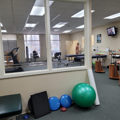 Gallery-inside-McCabe-and-Brady-Physical-Therapy-New-Britain-PA-3